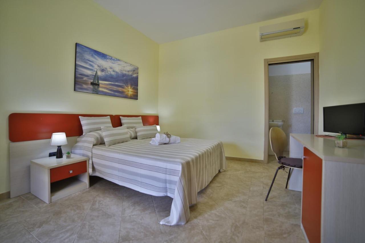 B&B La Casa Di Attilio Porto Cesareo Exterior photo